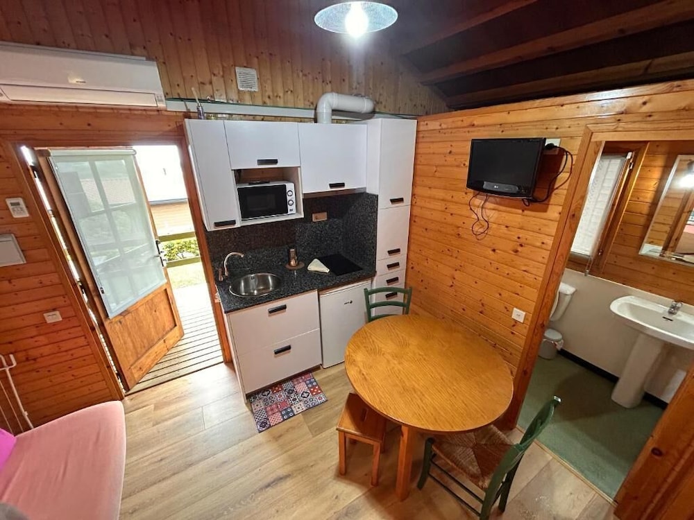 Camping & Bungalows Leagi