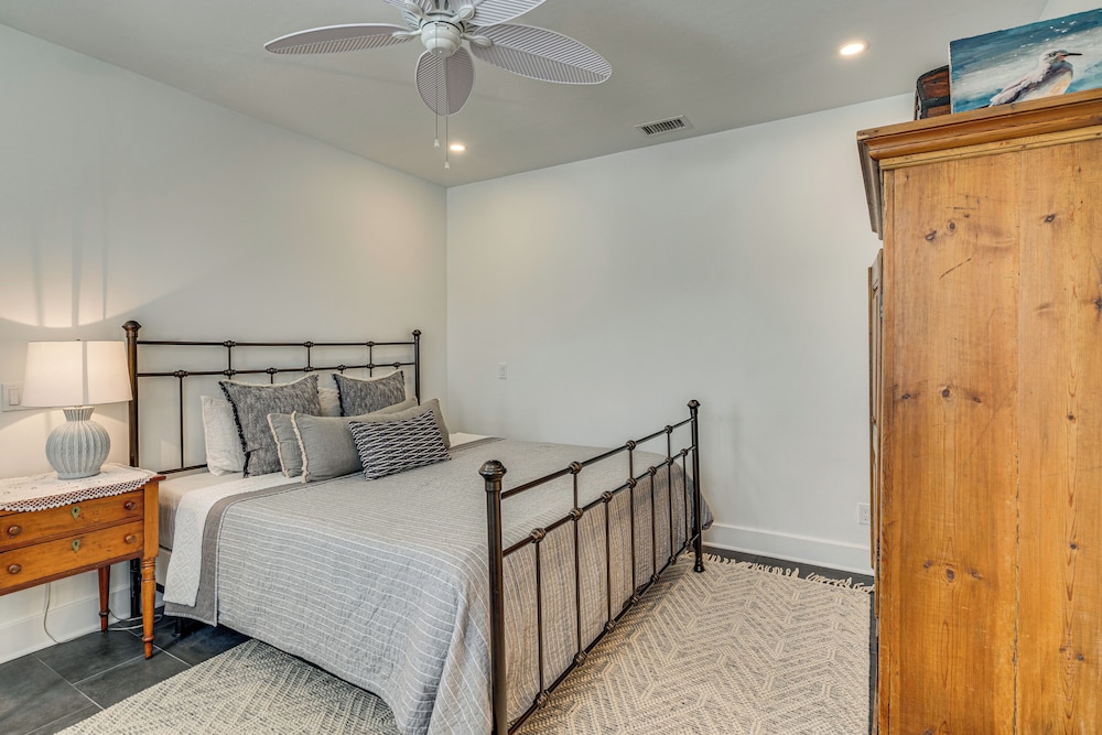 Luxe Pine Island Living: Historic Old Florida Gem!