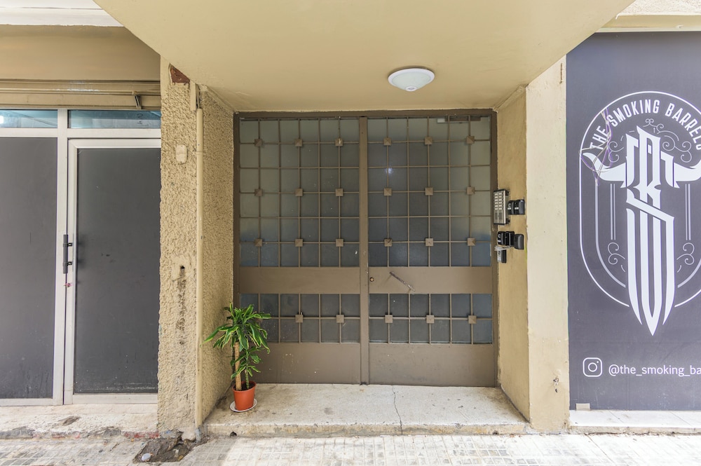 Cove - 2Br Apt W Balcony in Mar Mikhael