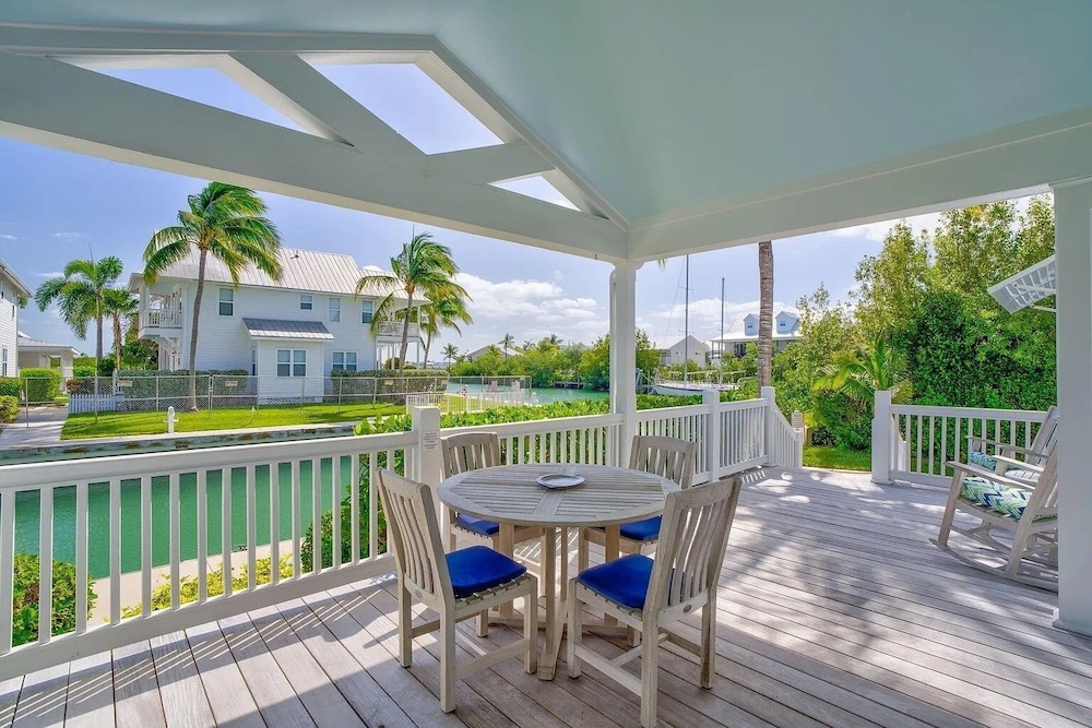The Point At Coral Lagoon, Rare End Of Canal Villa 3 Bedroom Townhouse