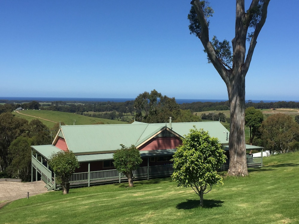 Hotel The Bryn At Tilba - Image 1