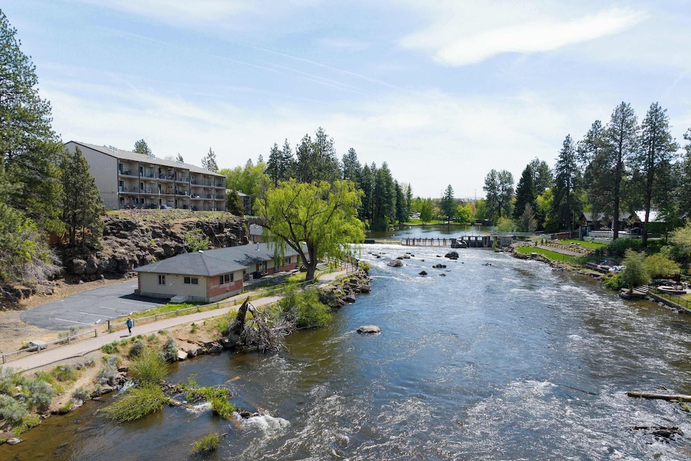 At the River - Beautiful Stay, Amazing River View