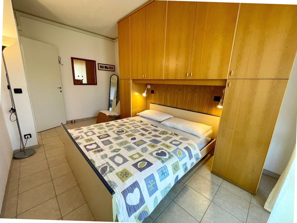 Welcoming Flat in Porto Santa Margherita