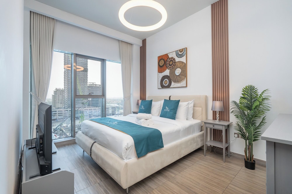 Heaven Crest Vacation Homes - Balcony with City View 1BHK in JLT Dubai Close to Metro & Marina