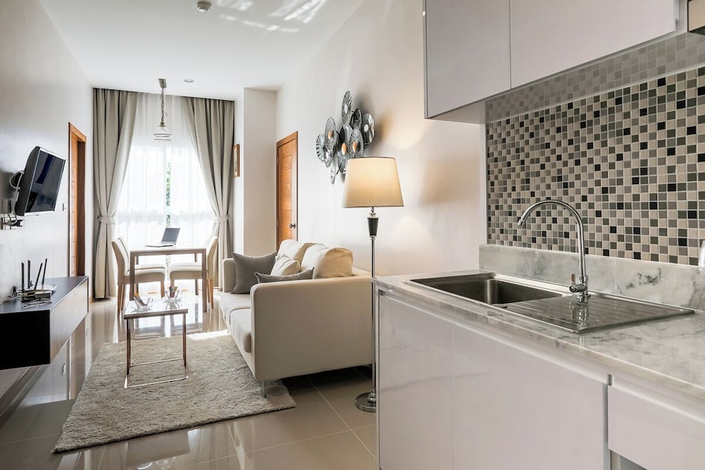 Palmetto Park Residence