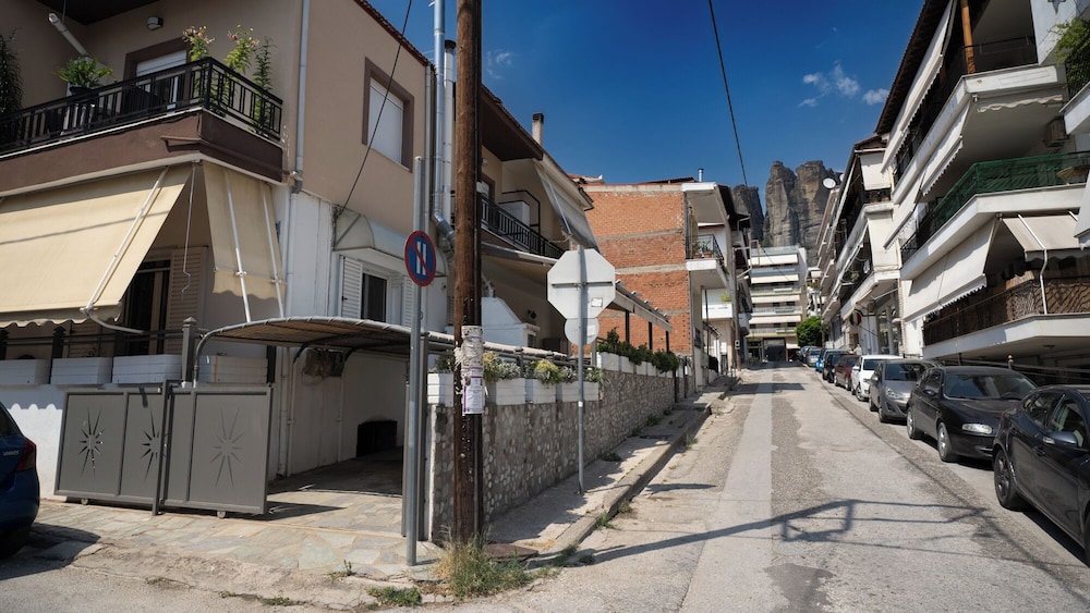 My Home - Meteora Central Apt - 2 BD