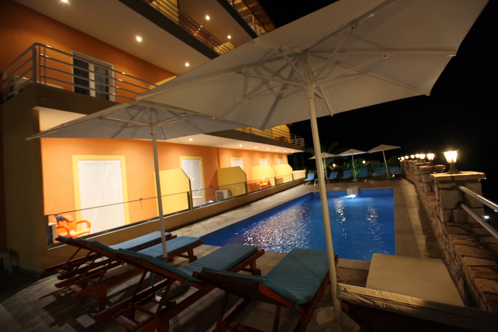 Karos Hotel Llaman