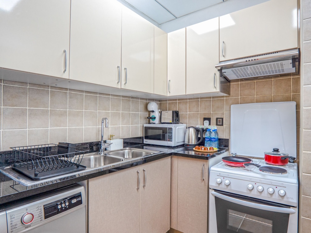 Easygo-upgraded 1bdr Polo Residence