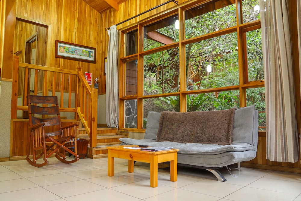 Los Pinos Cabanas y Jardines