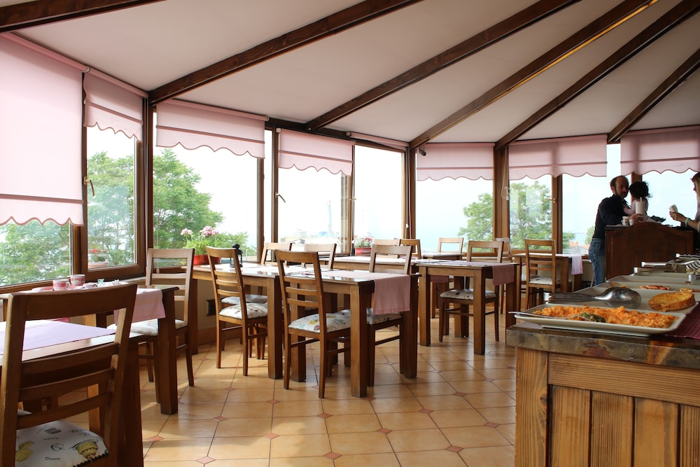 Emine Sultan Otel - Image 24