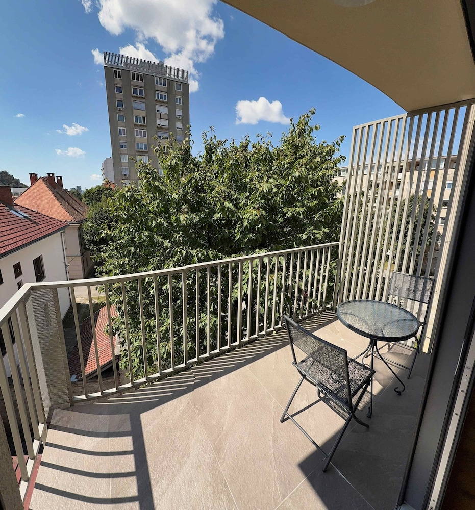 Crown Residence Luxury 2BR in Ljubljana Downtown