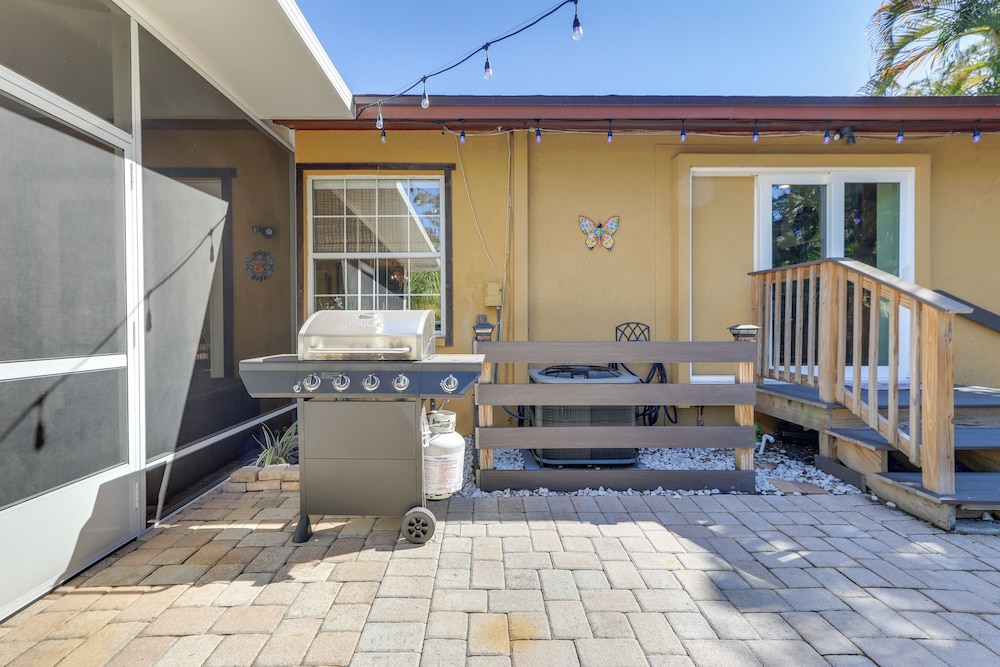 Sarasota Getaway w/ Private Pool & Backyard Oasis!