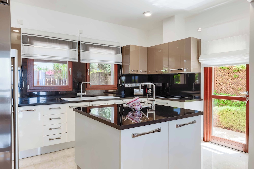 Aphrodite Hills Mythos Collection Villa Av05