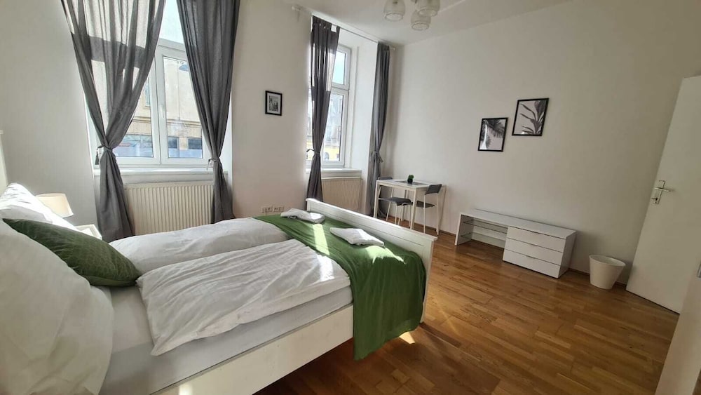 Comfortable 3BR Apartment Belvedere Area