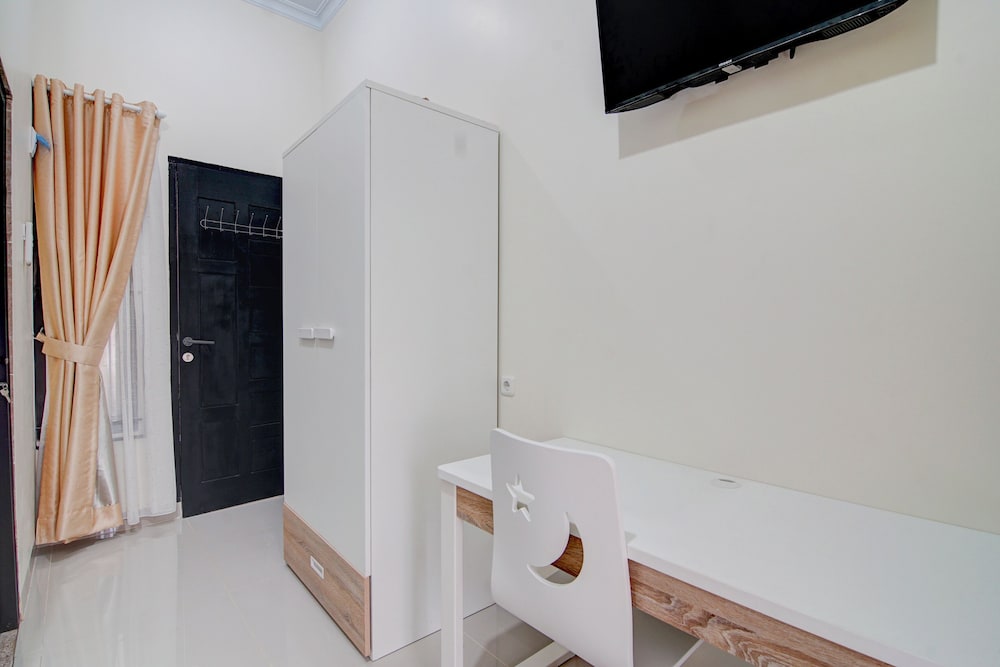 OYO 94758 Kamila House