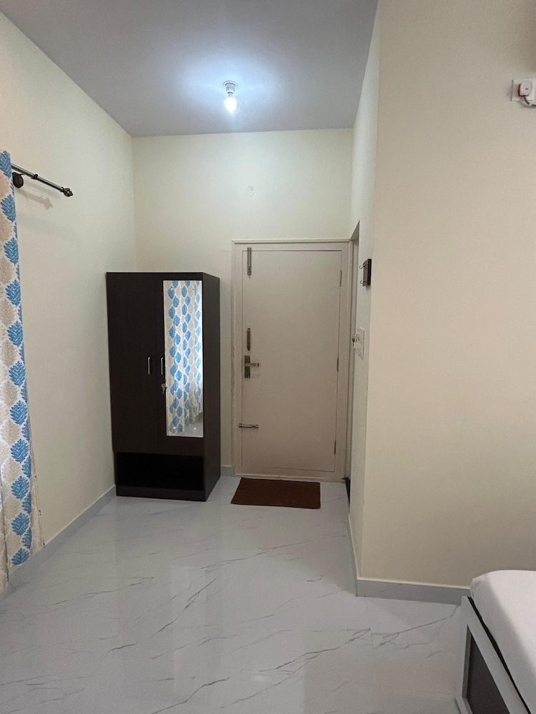 Sriram Guest House