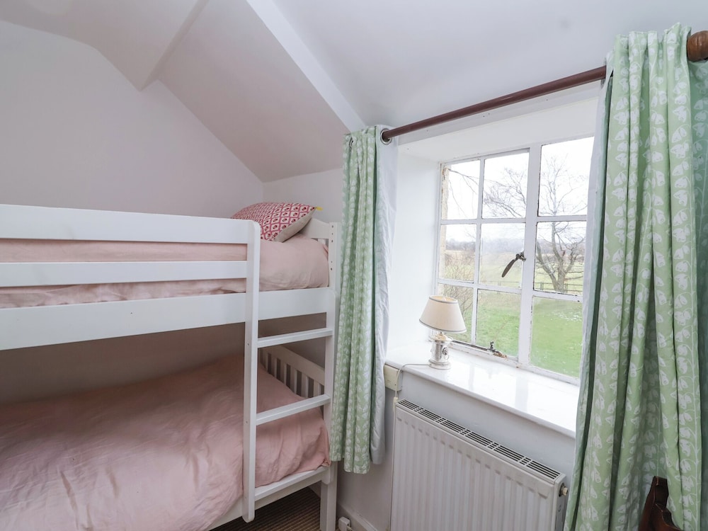 Little Lemhill Farm Cottage