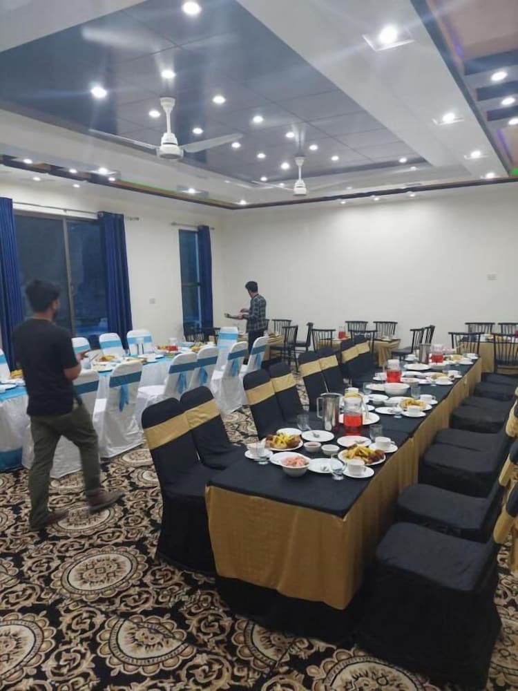 meeting & event spaces