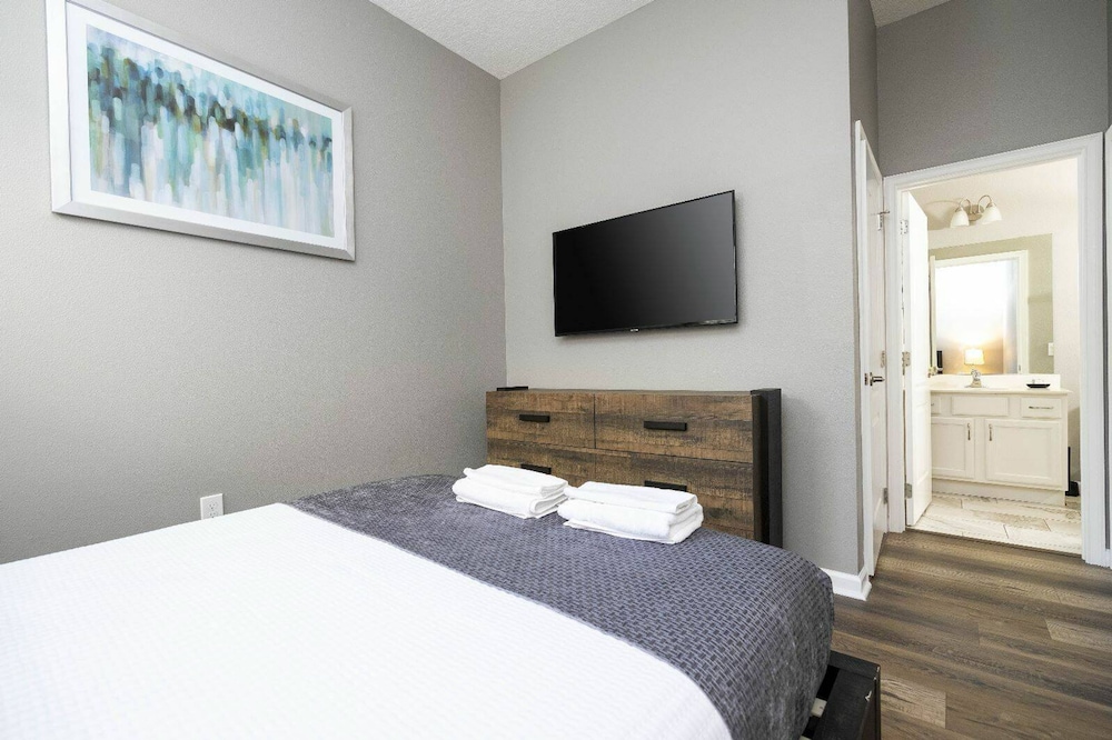 Solterra 12bd 11 5bat Sleeps24 Disney Pool Spa
