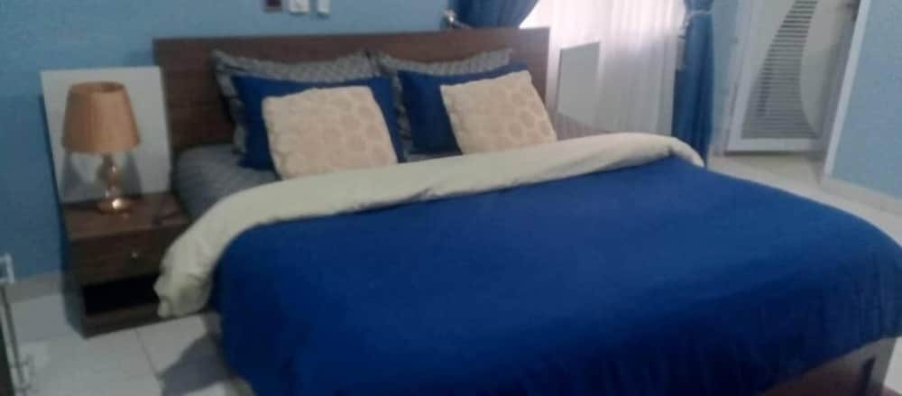 SNS Apartments