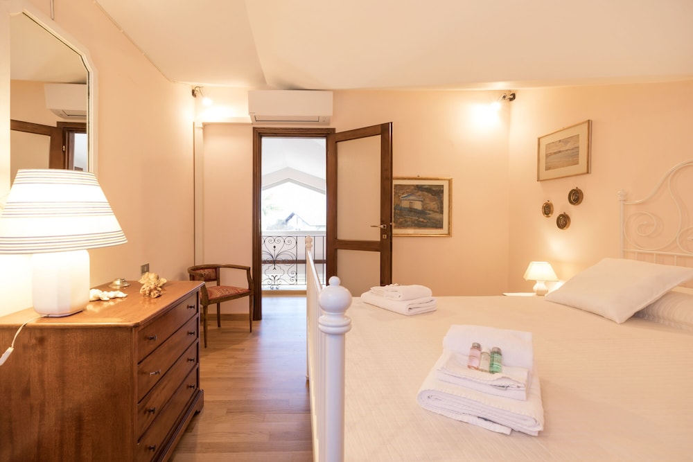 Maison Jaune by Wonderful Italy view 5
