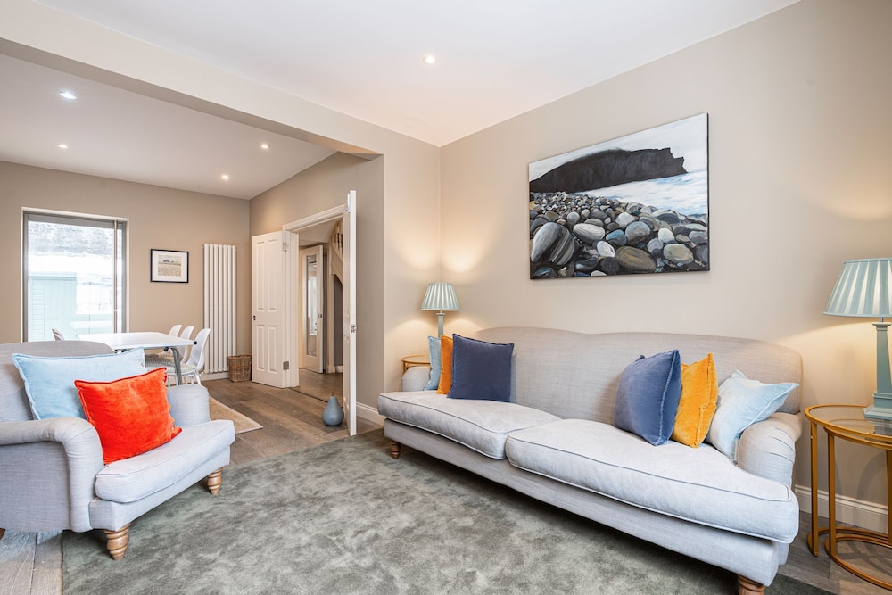 Lovely Battersea Home by Underthedoormat
