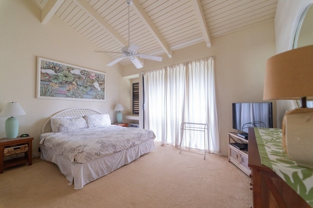 Turtle Bay Bird Of Paradise**ta-052128819201 2 Bedroom Condo by RedAwning