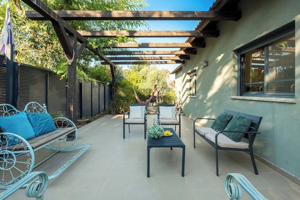 Tranquil Galilee Retreat by Sea N' Rent
