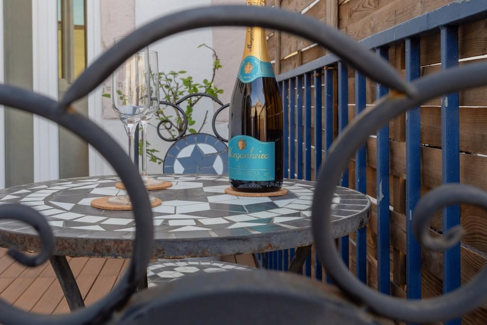Historical Centre Terrace Aircon by LD Apartments