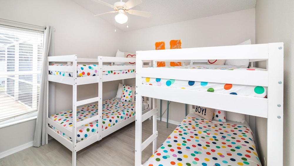 Cozy on Cavendish Themed Bedrooms