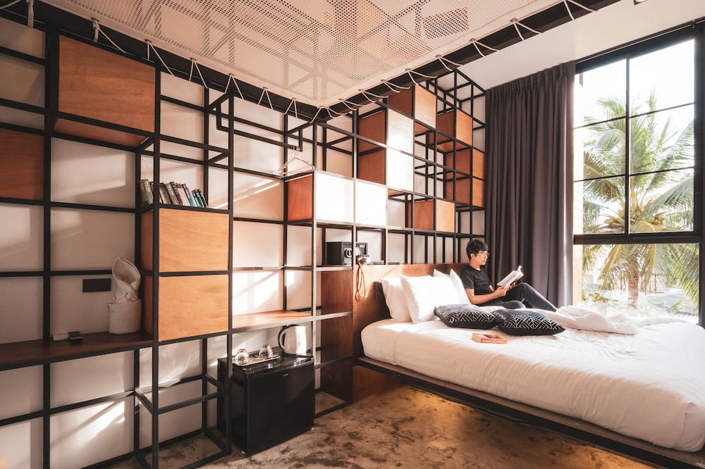 Book a Bed Poshtel - Hostel