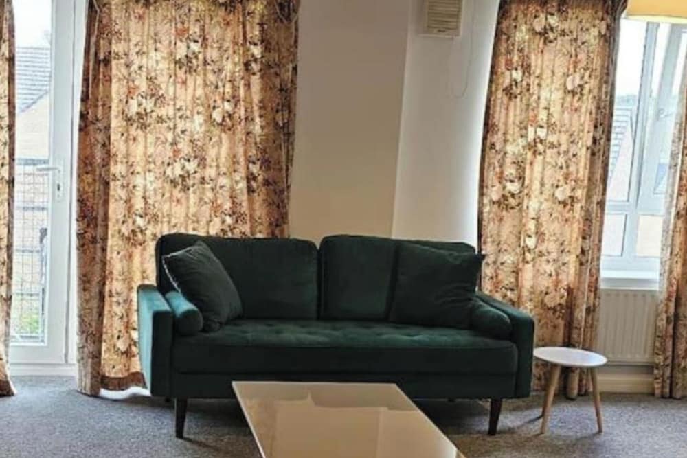 Sheffield Park View Apartment