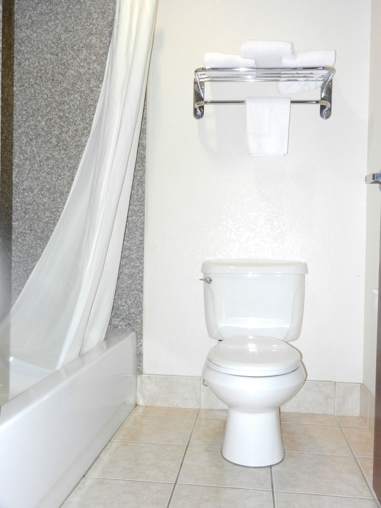 Belleza Inn  Suites Humble - FM 1960 - Property Image 18