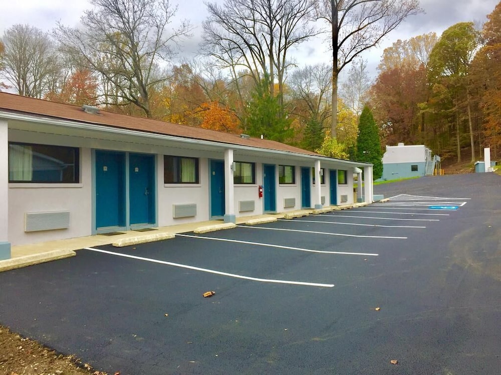 Hillside Motel