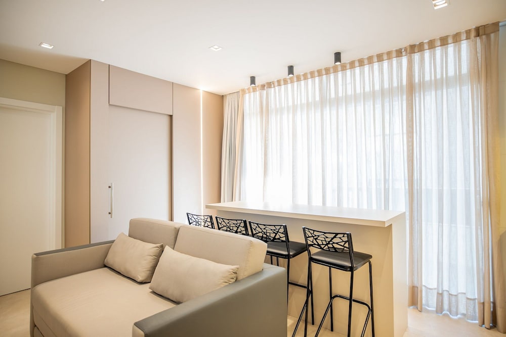 Elegance Residence
