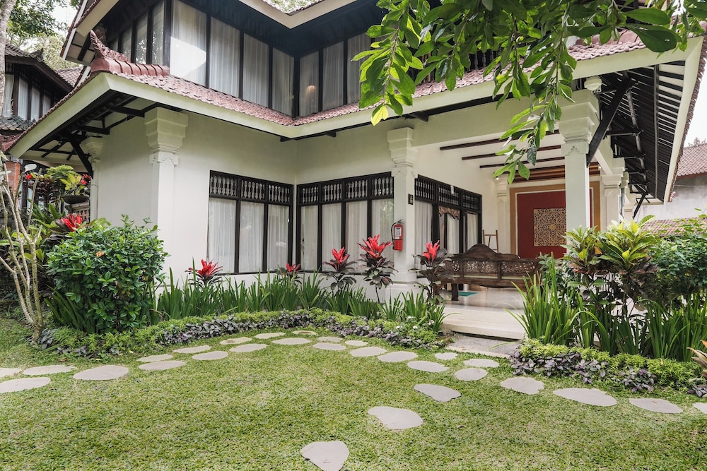 Om Wellness Resort