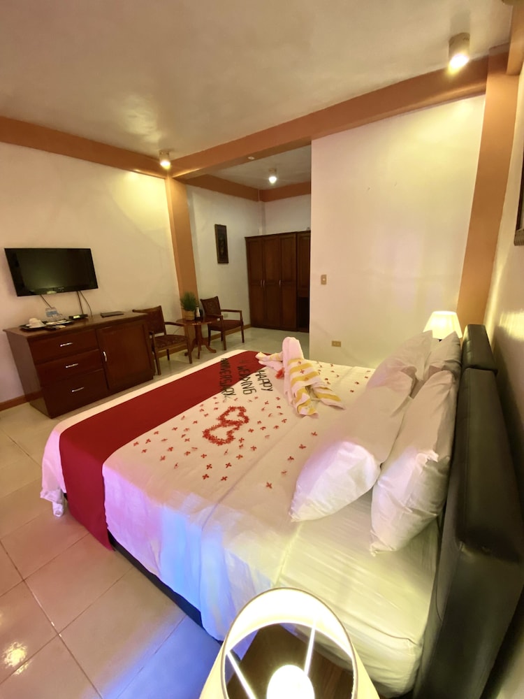 Anda White Beach Resort 30