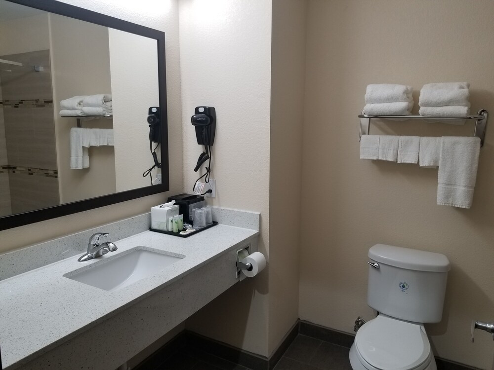 Scottish Inns & Suites