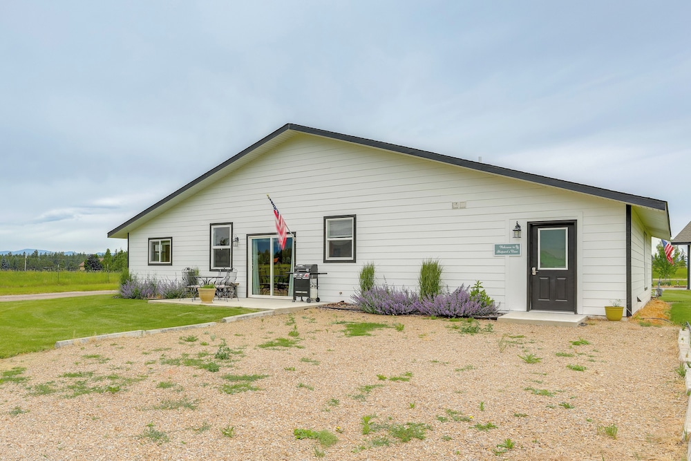 23 Mi to Glacier Natl Park: Mtn-view Gem w/ Patio