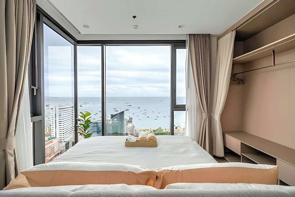 Luxury 2 Bed Room Sea View With Large Bath Tub In Balcony