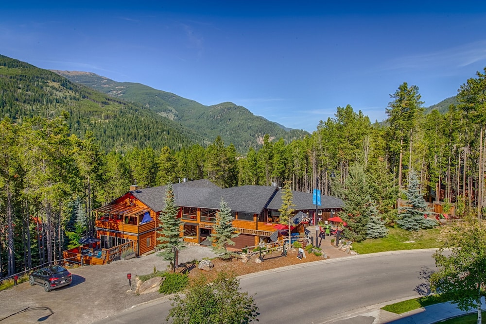 Earl Grey Lodge