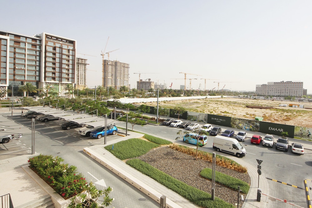 Dubai Hills Residence-Park Point C