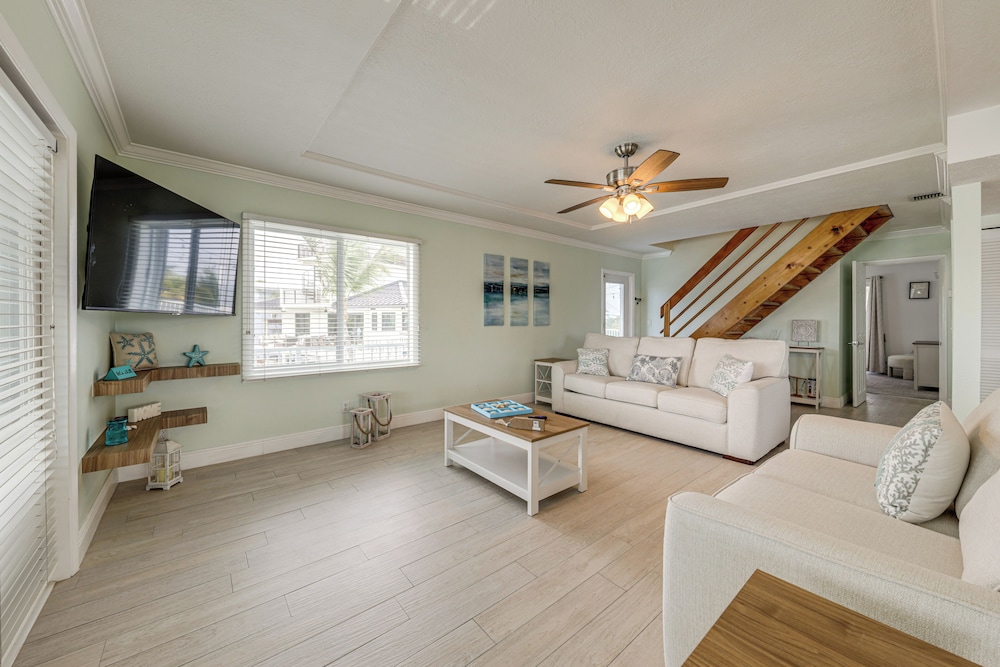 Waterfront Gem w/ Decks, Views & More in Key Largo
