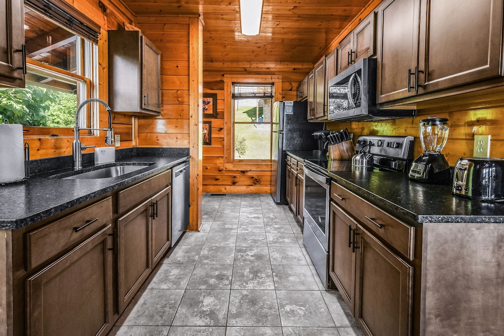 Extravagant View 3 Bedrooms 3 Bathrooms Cabin