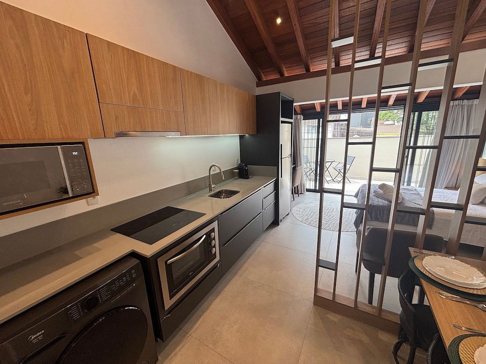 Complete Studios in Downtown Floripa - CMA