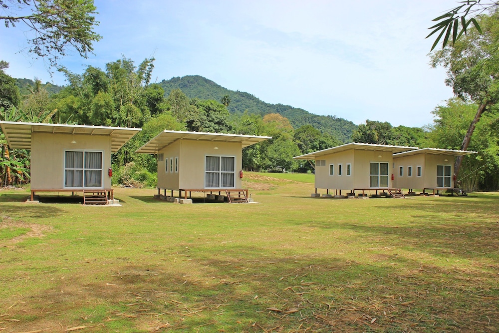 Kiulu Riverside Chalet