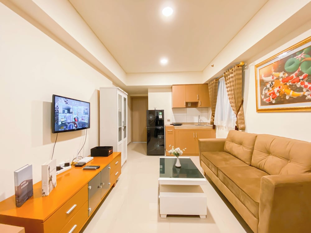 Comfort Living 2Br At Meikarta Apartment