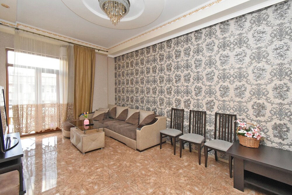 Apartment on Kajaznuni street