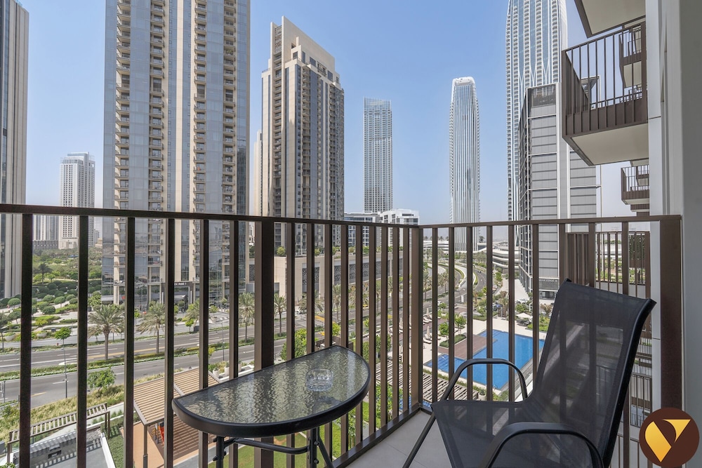 Vogue Creek Crescent Balcony Pool View