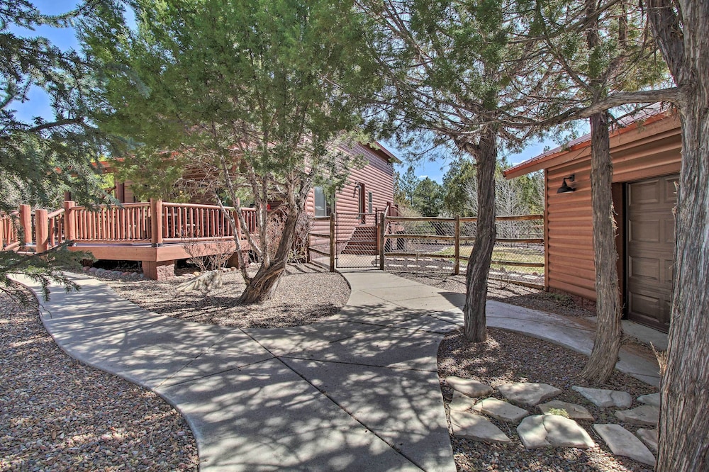 Close to Golf & Hiking: Show Low Family Cabin view 5